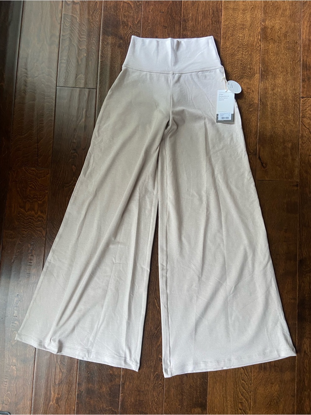 Vuori Halo Easy Wide leg Ecru (ivory) SZ XS New with tags